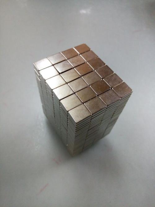 方塊磁鐵60